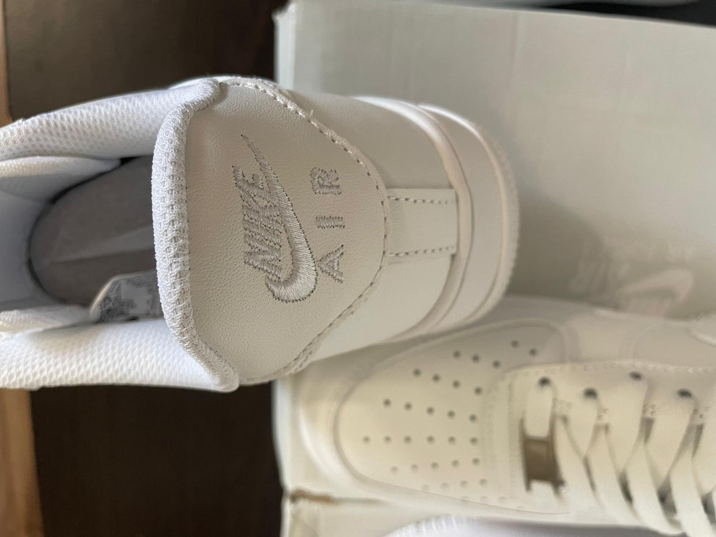 Nike Air Force 1 Triple White | Full Box