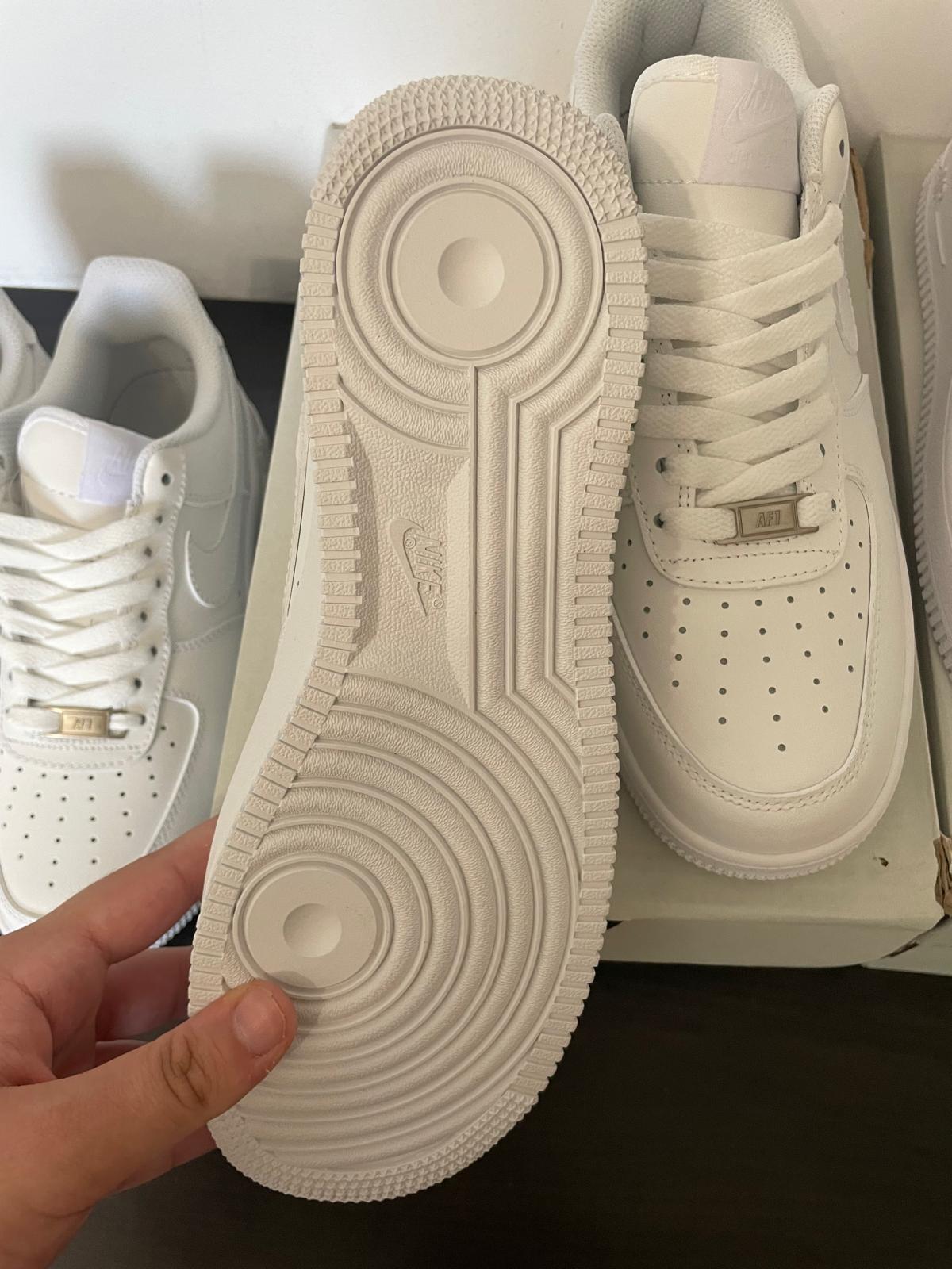Nike Air Force 1 Triple White | Full Box